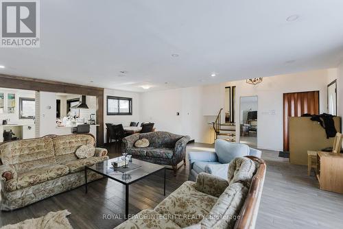 1197 Deer Park Road, Ottawa, ON - Indoor Photo Showing Living Room