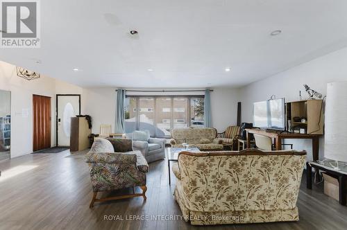 1197 Deer Park Road, Ottawa, ON - Indoor Photo Showing Living Room