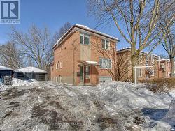 120 EDINBOROUGH COURT  Toronto, ON M6N 2E8