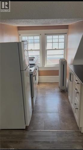 12 Duke Street, Hamilton, ON - Indoor Photo Showing Kitchen