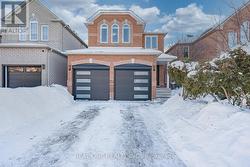 33 FORMOSA DRIVE  Richmond Hill, ON L4S 1S6