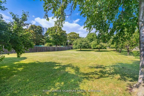 4097 Hickory Drive, Mississauga, ON - Outdoor