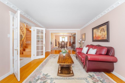 4097 Hickory Drive, Mississauga, ON - Indoor Photo Showing Living Room