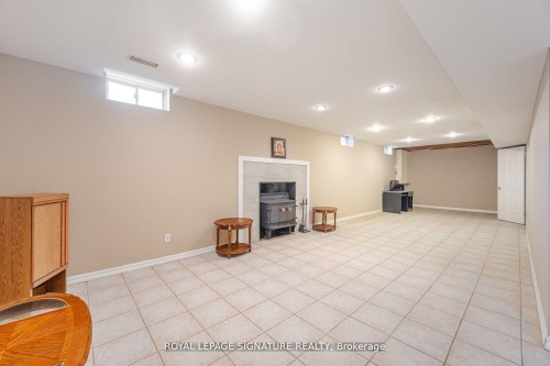 4097 Hickory Drive, Mississauga, ON - Indoor Photo Showing Basement