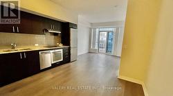 2904 - 255 VILLAGE GREEN SQUARE  Toronto, ON M1S 0L7