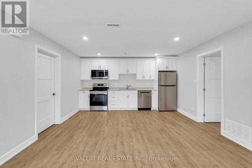 15C - 600 Second Street E, Cornwall, ON - Indoor Photo Showing Kitchen With Stainless Steel Kitchen