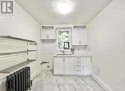 6 - 15 STAVEBANK ROAD N  Mississauga, ON L5G 2T2