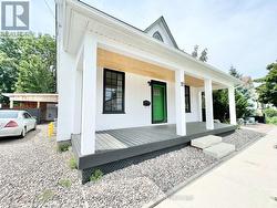 MAIN - 92 NASSAU STREET  Oshawa, ON L1J 4A4