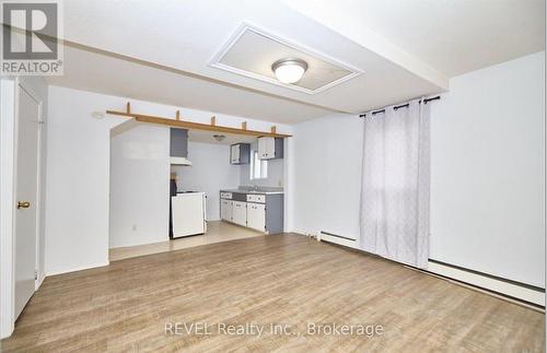 8 Pelham Road, St. Catharines (Western Hill), ON - Indoor