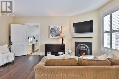 455 Nelson Avenue, Burlington, ON - Indoor Photo Showing Living Room With Fireplace