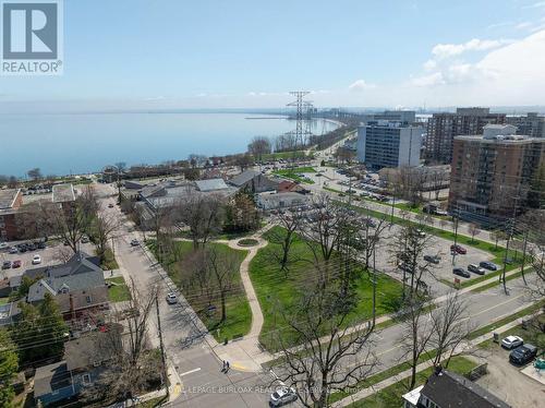 455 Nelson Avenue, Burlington, ON - Outdoor With Body Of Water With View