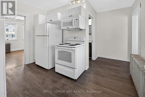 211 Lincoln Street, Welland (Lincoln/Crowland), ON - Indoor Photo Showing Kitchen