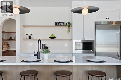 436 Augusta Boulevard, Warman, SK - Indoor Photo Showing Kitchen With Upgraded Kitchen