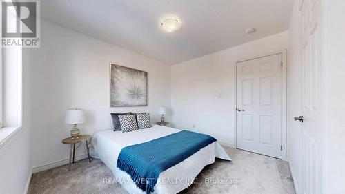 902 Sumac Crescent, Milton, ON - Indoor Photo Showing Bedroom