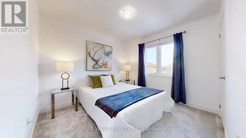 902 Sumac Crescent, Milton, ON - Indoor Photo Showing Bedroom