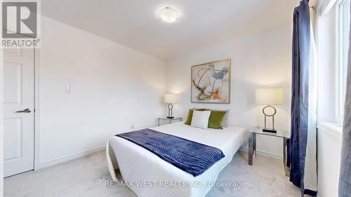 902 Sumac Crescent, Milton, ON - Indoor Photo Showing Bedroom