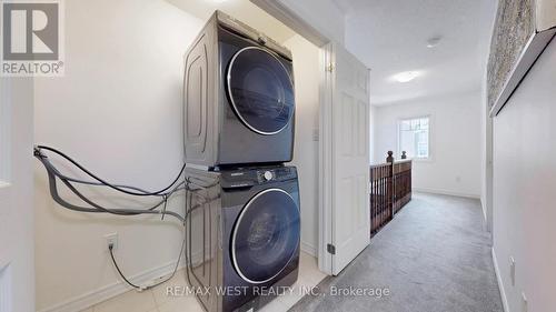 902 Sumac Crescent, Milton, ON - Indoor Photo Showing Laundry Room
