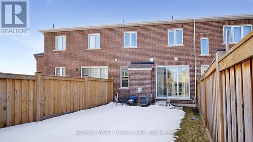 902 Sumac Crescent, Milton, ON - Outdoor With Exterior