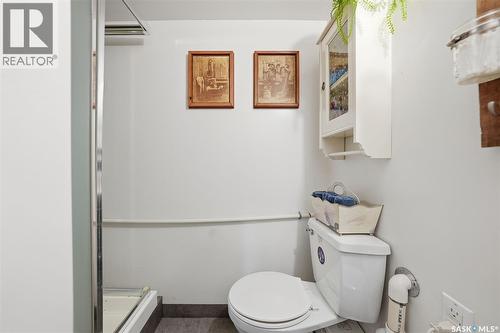 42 Macdowall Crescent, Prince Albert, SK - Indoor Photo Showing Bathroom
