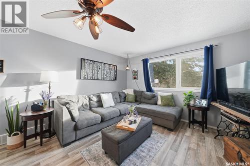 42 Macdowall Crescent, Prince Albert, SK - Indoor Photo Showing Living Room