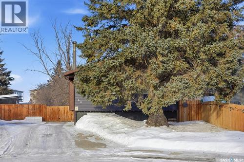 42 Macdowall Crescent, Prince Albert, SK - Outdoor
