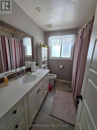 637 Pineridge Road, Waterloo, ON - Indoor Photo Showing Bathroom