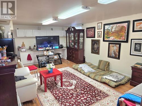637 Pineridge Road, Waterloo, ON - Indoor Photo Showing Living Room