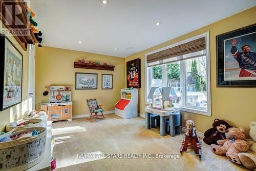 64 Button Crescent, Uxbridge, ON - Indoor