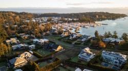 10724 Bayfield Rd  North Saanich, BC V8L 5S7