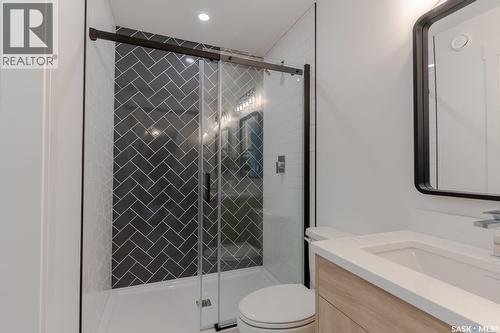421 Traeger Close, Saskatoon, SK - Indoor Photo Showing Bathroom