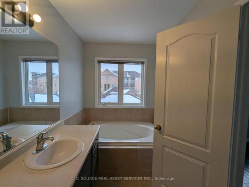77 Rainbow Valley Crescent, Markham, ON - Indoor Photo Showing Bathroom