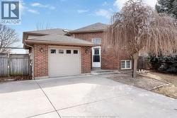 342 THORN RIDGE CRESCENT  Amherstburg, ON N9V 3X4