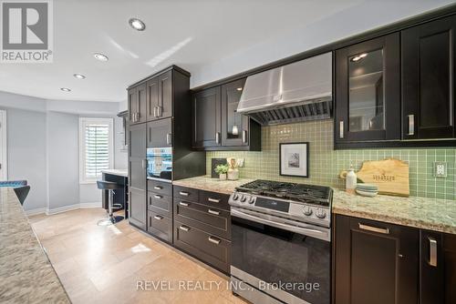 3723 Trelawny Circle, Mississauga, ON - Indoor Photo Showing Kitchen With Upgraded Kitchen