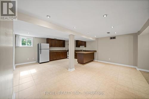 3723 Trelawny Circle, Mississauga, ON - Indoor