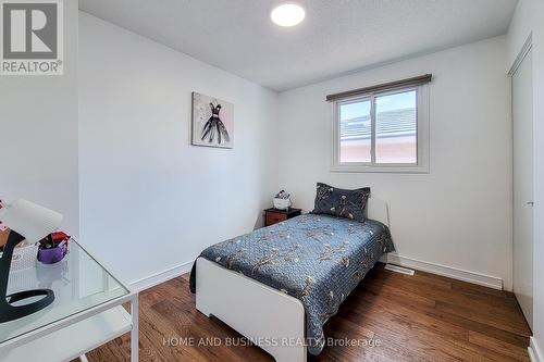 50 Everest Street, Hamilton, ON - Indoor Photo Showing Bedroom