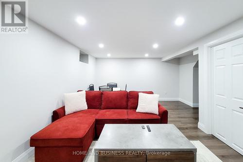 50 Everest Street, Hamilton, ON - Indoor Photo Showing Other Room