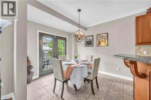 38 Sunbeam Drive, Hamilton, ON - Indoor Photo Showing Dining Room