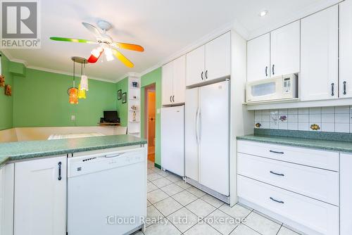 56 - 46 Dearbourne Boulevard, Brampton, ON - Indoor Photo Showing Kitchen