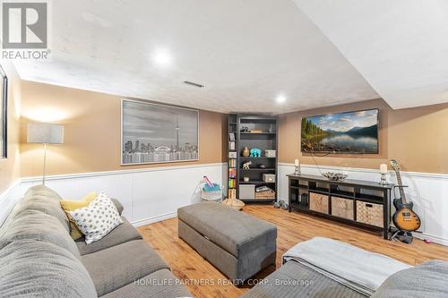 7695 Priory Crescent, Mississauga, ON - Indoor