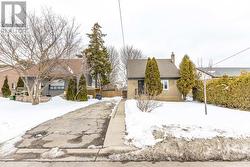 172 CALVINGTON DRIVE  Toronto, ON M3M 2M9