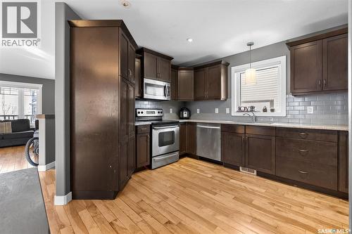 5313 Mitchinson Way, Regina, SK - Indoor Photo Showing Kitchen