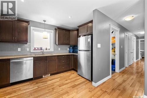 5313 Mitchinson Way, Regina, SK - Indoor Photo Showing Kitchen
