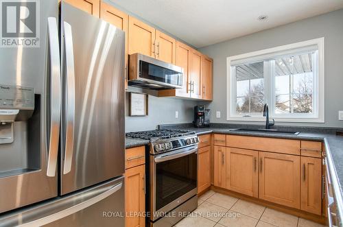 46 Spring Wagon Lane, Elmira, ON - Indoor Photo Showing Kitchen