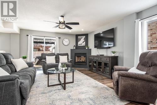 46 Spring Wagon Lane, Elmira, ON - Indoor Photo Showing Living Room With Fireplace