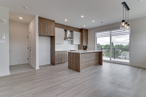 Cuisine - 8-2050 Boul. De Blois, Laval (Duvernay), QC - Indoor Photo Showing Kitchen
