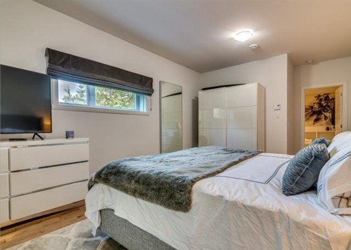 Photo aérienne - 305 Allée Paisible, Mont-Tremblant, QC - Indoor Photo Showing Bedroom