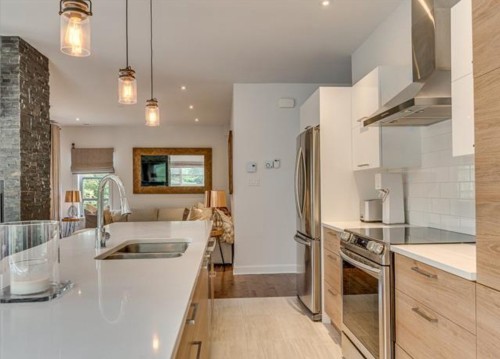 Photo aérienne - 305 Allée Paisible, Mont-Tremblant, QC - Indoor Photo Showing Kitchen With Double Sink With Upgraded Kitchen