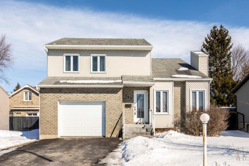 305 Rue France  Saint-Jean-Sur-Richelieu, QC J2W 2A3