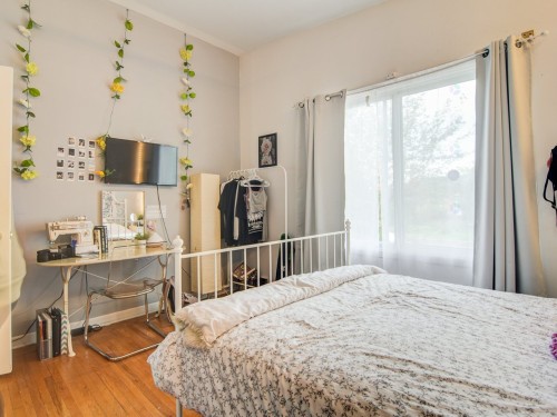 Chambre à coucher - 257 Rue Albert, Châteauguay, QC - Indoor Photo Showing Bedroom