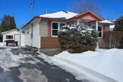 387 Boul. Gouin  Saint-Jean-Sur-Richelieu, QC J3B 3E4